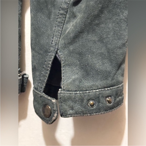 Danier Charcoal Suede Jacket - Picture 11 of 12